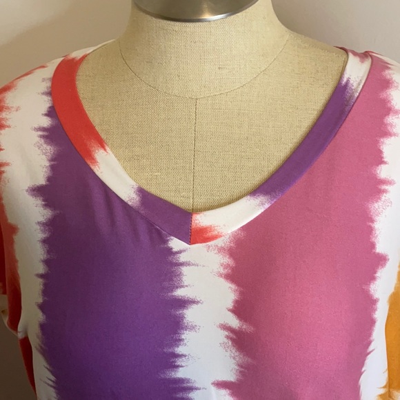 Honeyme V Neck Top - Picture 3 of 6